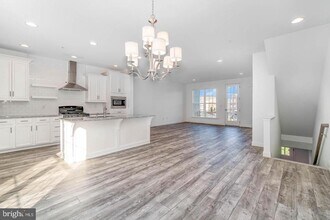 3252 Mateer Ln in Mechanicsburg, PA - Building Photo - Building Photo