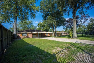 17411 Strack Dr E in Spring, TX - Building Photo - Building Photo
