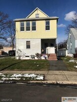 110 Willow Ave in Garwood, NJ - Building Photo