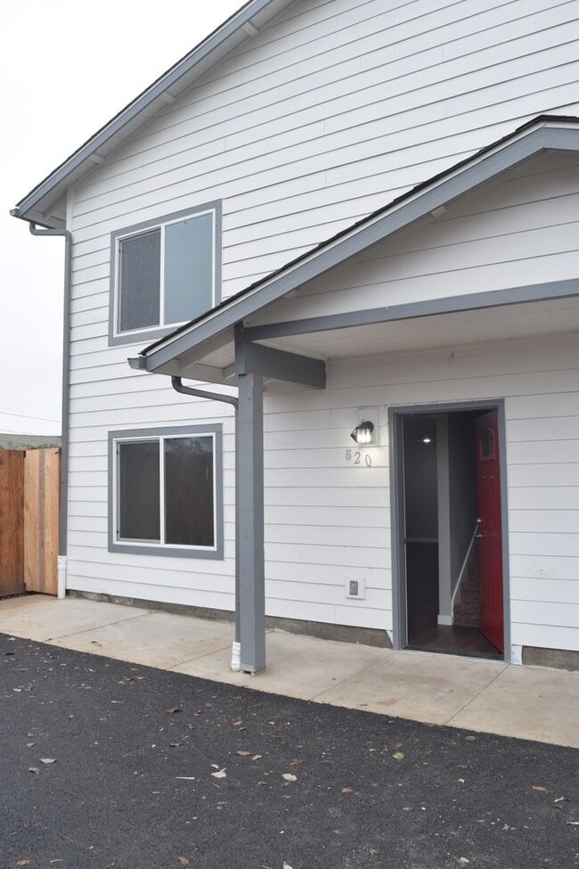 property at 620-620 Jury Ln