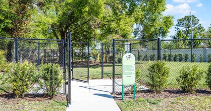 Crestview at Grove West Townhomes in Wesley Chapel, FL - Building Photo - Building Photo