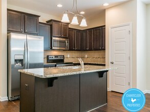 105 McDowell Pkwy in Clayton, NC - Foto de edificio - Building Photo