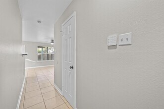 2318 Riddle Rd in Austin, TX - Building Photo - Building Photo