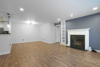 7503 Ashby Ln, Unit I in Alexandria, VA - Building Photo - Building Photo