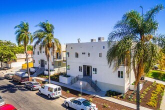 5020 Pickford St in Los Angeles, CA - Building Photo - Building Photo