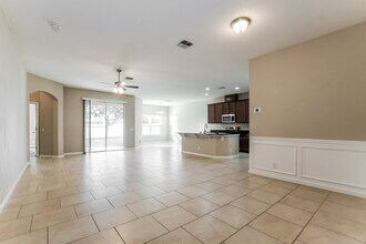 1716 Hawksbill Ln in St. Cloud, FL - Foto de edificio - Building Photo