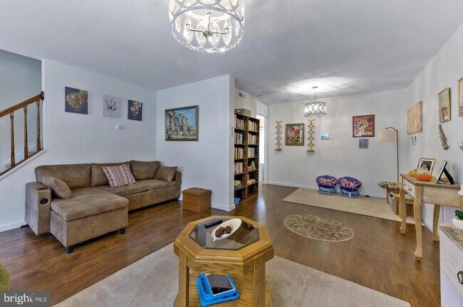 56 Dover Dr in Lindenwold, NJ - Building Photo - Building Photo