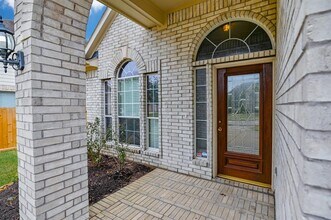 211 Elana Ln in Stafford, TX - Building Photo - Building Photo