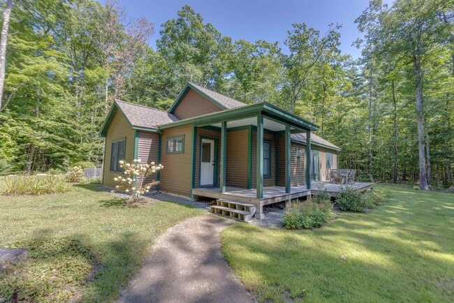 7 Paugus Rd in Holderness, NH - Building Photo - Building Photo