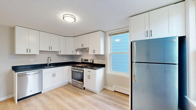 163 Hichborn St, Unit 4