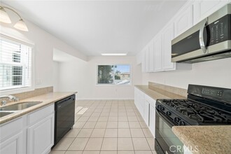 465 Santa Ana Ave-Unit -1/2 in Newport Beach, CA - Building Photo - Building Photo