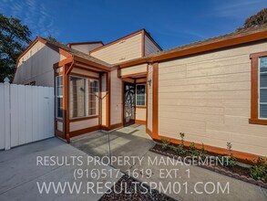 2940 Twin Creeks Ln in Rocklin, CA - Building Photo - Building Photo