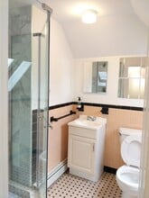183 Babcock St, Unit A3 in Brookline, MA - Building Photo - Building Photo