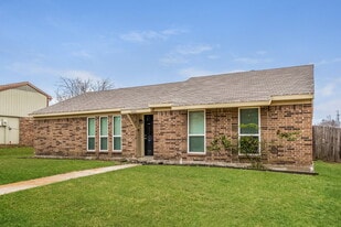 1205 High Valley Dr in Garland, TX - Building Photo