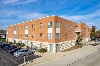 Kirchoff Meadows in Rolling Meadows, IL - Foto de edificio - Building Photo