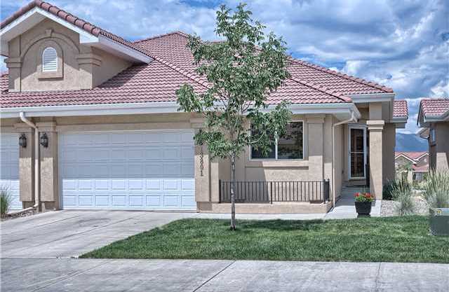 property at 13801 Paradise Villas Grove