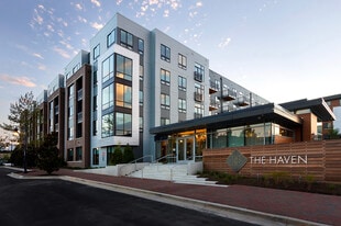 145 Riverhaven Dr, Unit 454 in Oxon Hill, MD - Building Photo