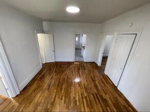 1022 Williams St, Unit 1 in Jackson, MI - Building Photo - Building Photo