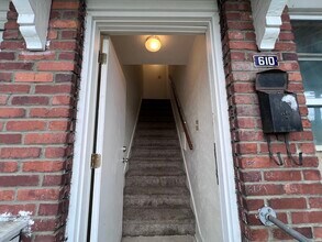 610 Short St, Unit 610 Short Street in Clairton, PA - Foto de edificio - Building Photo