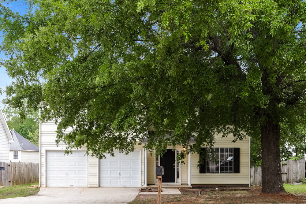 245 Labrea Blvd in Mcdonough, GA - Building Photo