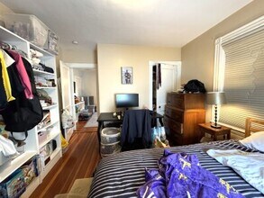 242 Belgrade Ave, Unit 2 in Boston, MA - Building Photo - Building Photo