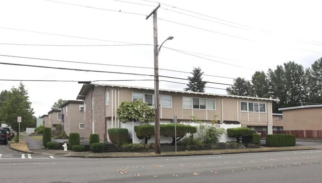 Duchess Apartments in Kent, WA - Building Photo - Building Photo