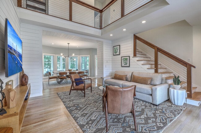 1 Live Oak Dr in Isle Of Palms, SC - Foto de edificio - Building Photo