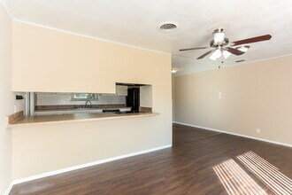 6420 Valley Ridge Dr in Fort Worth, TX - Foto de edificio - Building Photo