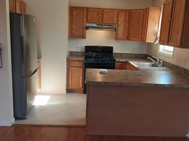 22 Redwood Ave in Paterson, NJ - Building Photo