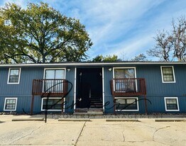 716 NE Ball Dr in Lee's Summit, MO - Building Photo