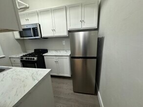 9 Woodstock Ave, Unit 5 in Boston, MA - Foto de edificio - Building Photo