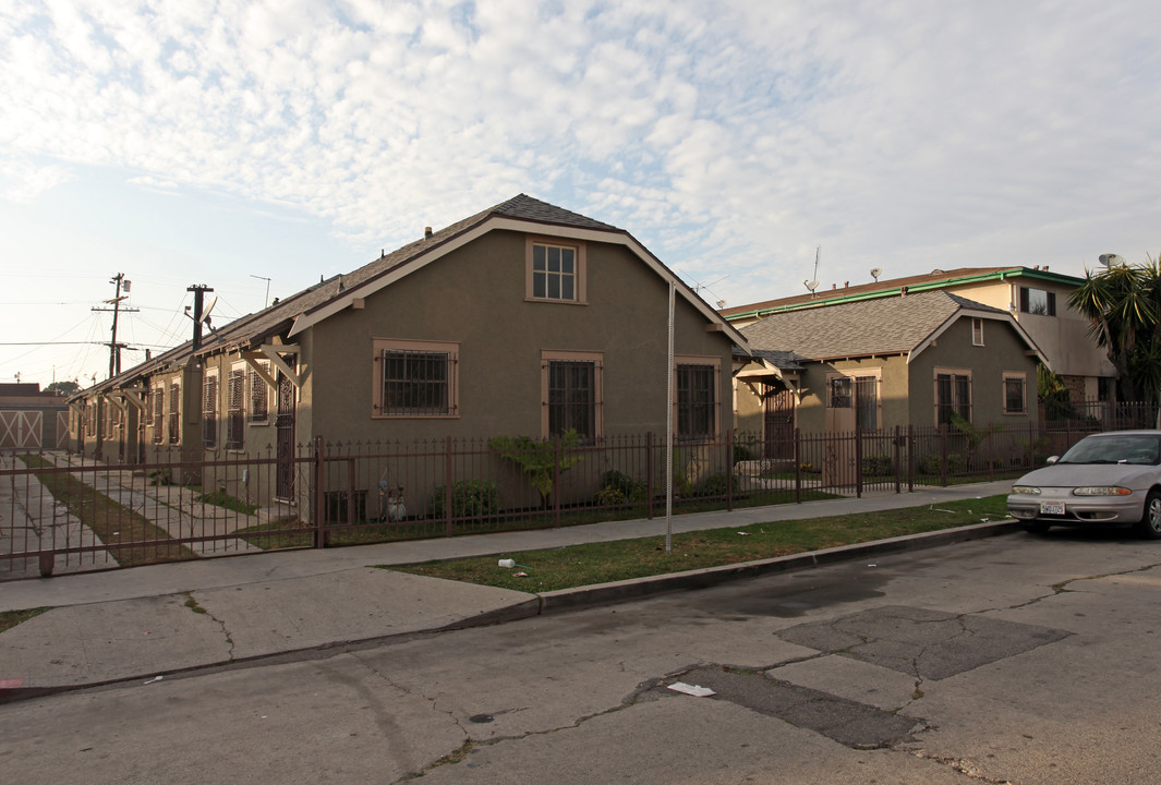 6427 S Victoria Ave in Los Angeles, CA - Building Photo