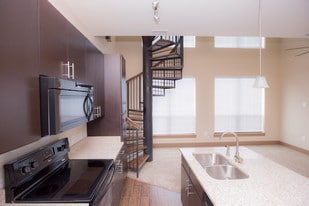 Mezz 42 Luxury Mid Rise