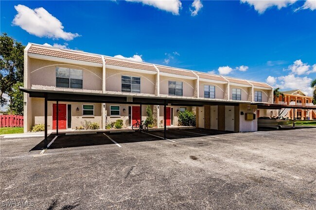 1123 SW 48th Terrace in Cape Coral, FL - Building Photo - Building Photo