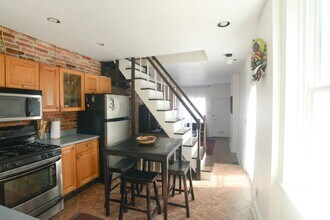 784 S 6th St in Philadelphia, PA - Building Photo - Building Photo