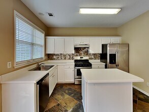 607 Wallnut Hall Trl in Woodstock, GA - Building Photo - Building Photo