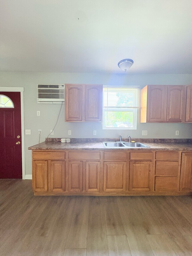129 Lexington Ave, Unit C in New Haven, CT - Building Photo - Building Photo