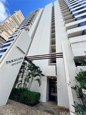 1571 Piikoi St in Honolulu, HI - Building Photo