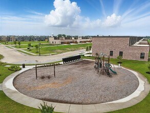 2068 Layla Dr in Waxahachie, TX - Building Photo - Building Photo
