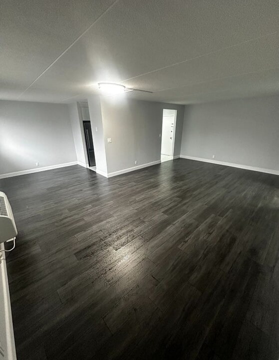 120 Huntington Turnpike in Bridgeport, CT - Building Photo