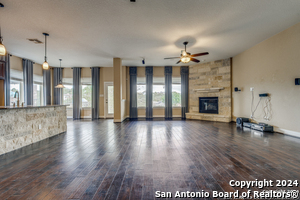 18018 Maui Sands in San Antonio, TX - Building Photo - Building Photo