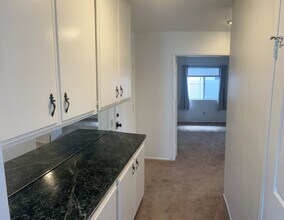 39953 Falcon Way in Murrieta, CA - Foto de edificio - Building Photo