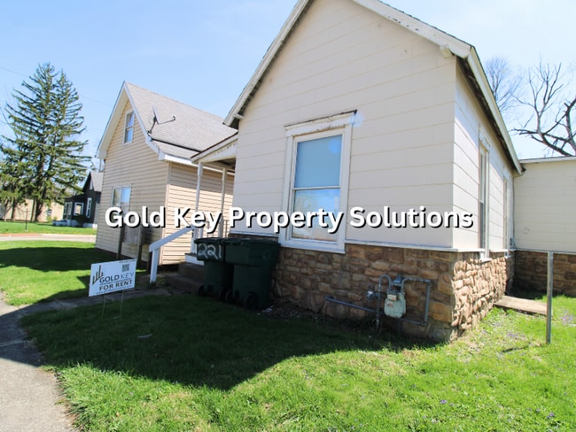 1703 W Adams St in Muncie, IN - Building Photo - Building Photo