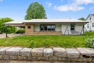 311 N Georgia St in Jackson, MO - Building Photo