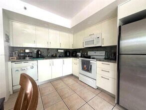 8700 SW 133rd Ave, Unit 312 in Miami, FL - Building Photo - Building Photo