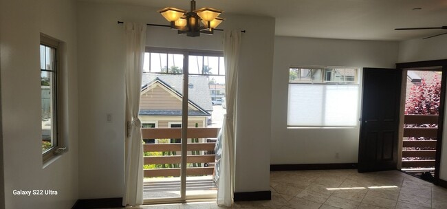 828 E Thompson Blvd in Ventura, CA - Building Photo - Building Photo