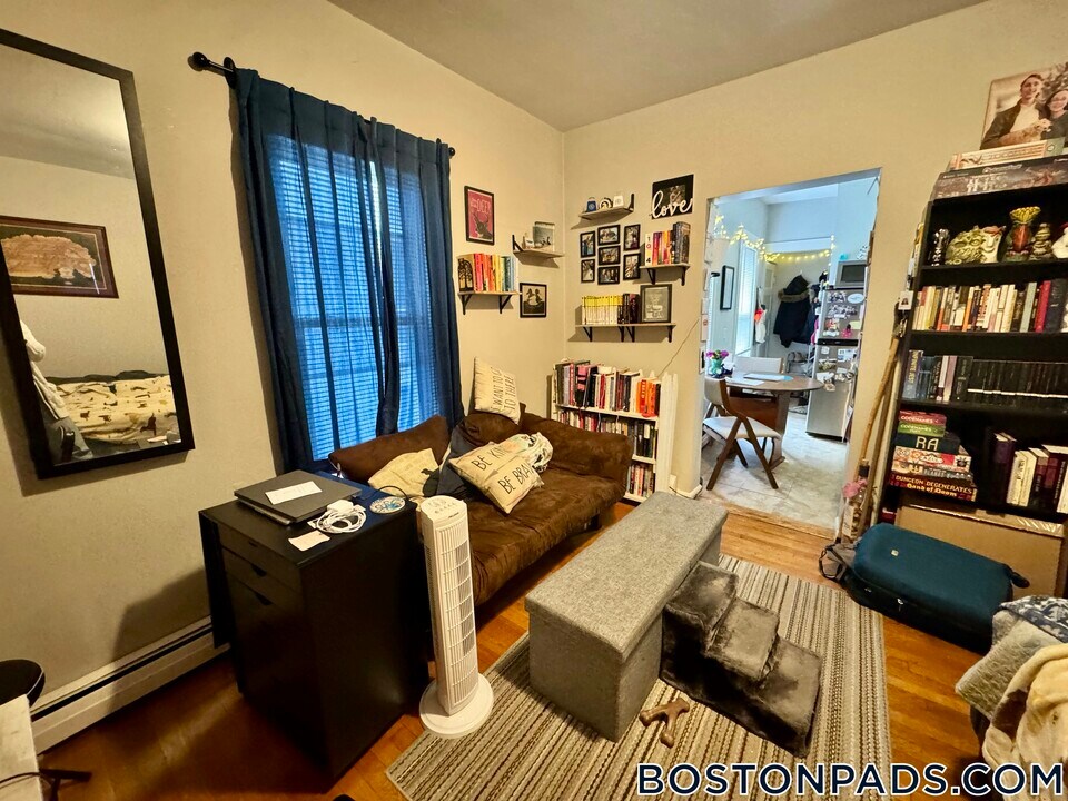 7 Elmer St in Cambridge, MA - Building Photo