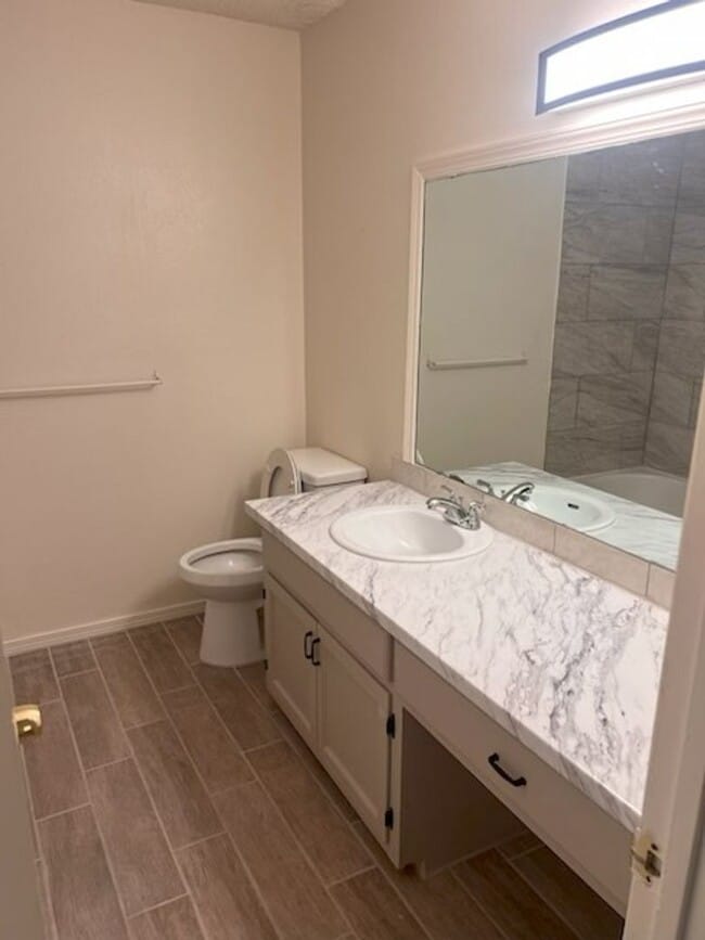 4023 N Grimes St in Hobbs, NM - Building Photo - Building Photo