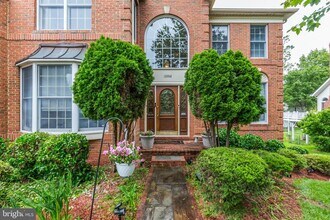 13286 Holly Meadow Ln in Herndon, VA - Building Photo - Building Photo