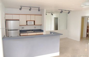 2700 NE 135th St-Unit -28 in North Miami, FL - Building Photo - Building Photo